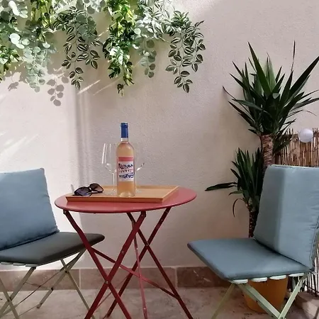 Gambetta 2pieces A 15 Min De La A Pied Ницца